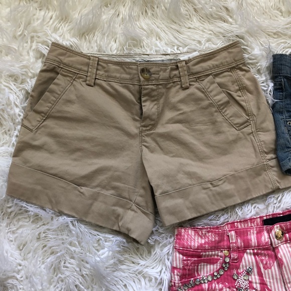 Short Collection - Picture 2 of 7